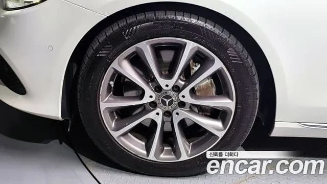 2019 Mercedes-Benz E-Class W213 E300 4MATIC Avnatgarde Sold VIN WDDZF4KB7KA658767 – photo 13 2019 Mercedes-Benz E-Class W213 E300 4MATIC Avnatgarde Sold VIN WDDZF4KB7KA658767 – photo 13