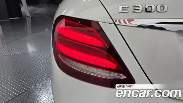 2019 Mercedes-Benz E-Class W213 E300 4MATIC Exclusive Sold VIN WDDZF4KB7KA663743 – side profile 2019 Mercedes-Benz E-Class W213 E300 4MATIC Exclusive Sold VIN WDDZF4KB7KA663743 – side profile