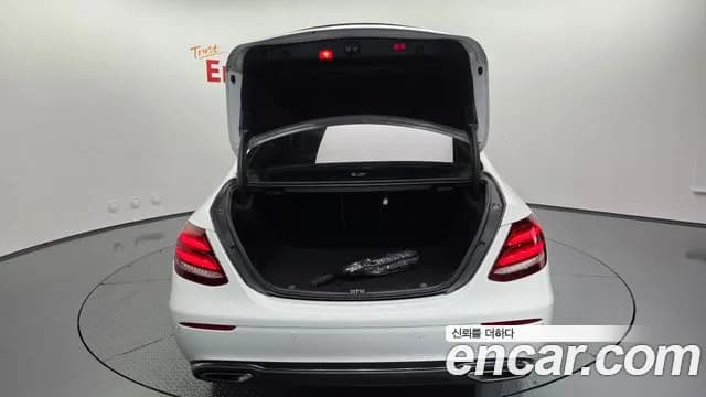 2019 Mercedes-Benz E-Class W213 E300 4MATIC Exclusive Sold VIN WDDZF4KB7KA663743 – photo 17 2019 Mercedes-Benz E-Class W213 E300 4MATIC Exclusive Sold VIN WDDZF4KB7KA663743 – photo 17