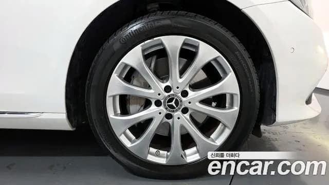 2019 Mercedes-Benz E-Class W213 E300 4MATIC Exclusive Sold VIN WDDZF4KB7KA665167 – photo 11 2019 Mercedes-Benz E-Class W213 E300 4MATIC Exclusive Sold VIN WDDZF4KB7KA665167 – photo 11