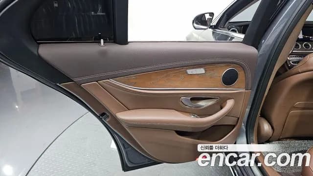 2017 Mercedes-Benz E-Class W213 E300 4MATIC Exclusive Sold VIN WDDZF4KB9HA251185 – photo 13 2017 Mercedes-Benz E-Class W213 E300 4MATIC Exclusive Sold VIN WDDZF4KB9HA251185 – photo 13