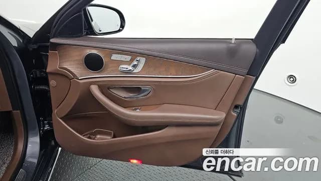 2017 Mercedes-Benz E-Class W213 E300 4MATIC Exclusive Sold VIN WDDZF4KB9HA251185 – photo 14 2017 Mercedes-Benz E-Class W213 E300 4MATIC Exclusive Sold VIN WDDZF4KB9HA251185 – photo 14