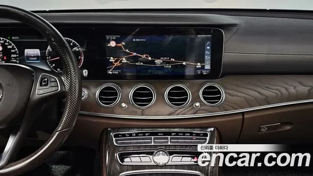 2017 Mercedes-Benz E-Class W213 E300 4MATIC Exclusive Sold VIN WDDZF4KB9HA251185 – photo 18 2017 Mercedes-Benz E-Class W213 E300 4MATIC Exclusive Sold VIN WDDZF4KB9HA251185 – photo 18