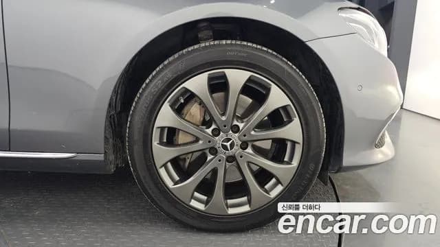 2017 Mercedes-Benz E-Class W213 E300 4MATIC Exclusive Sold VIN WDDZF4KB9HA251185 – photo 23 2017 Mercedes-Benz E-Class W213 E300 4MATIC Exclusive Sold VIN WDDZF4KB9HA251185 – photo 23