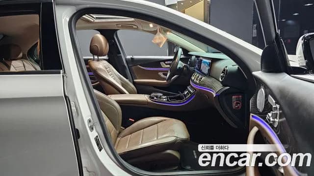2019 Mercedes-Benz E-Class W213 E300 4MATIC Avnatgarde Sold VIN WDDZF4KB9KA536590 – trunk area 2019 Mercedes-Benz E-Class W213 E300 4MATIC Avnatgarde Sold VIN WDDZF4KB9KA536590 – trunk area
