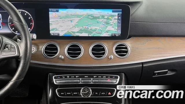2017 Mercedes-Benz E-Class W213 E300 4MATIC Exclusive Sold VIN WDDZF4KBXHA258937 – rear exterior 2017 Mercedes-Benz E-Class W213 E300 4MATIC Exclusive Sold VIN WDDZF4KBXHA258937 – rear exterior