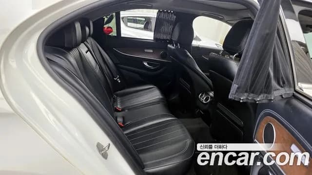 2017 Mercedes-Benz E-Class W213 E300 4MATIC Exclusive Sold VIN WDDZF4KBXHA258937 – interior seats 2017 Mercedes-Benz E-Class W213 E300 4MATIC Exclusive Sold VIN WDDZF4KBXHA258937 – interior seats