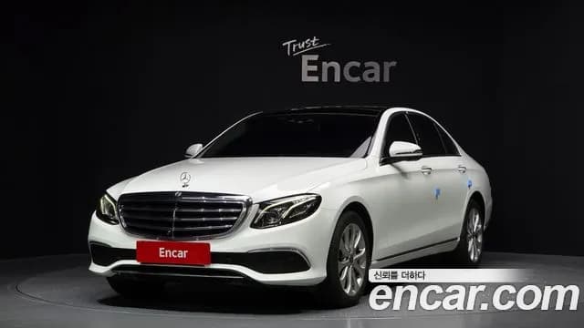 2017 Mercedes-Benz E-Class W213 E300 4MATIC Exclusive Sold VIN WDDZF4KBXHA258937 – engine bay 2017 Mercedes-Benz E-Class W213 E300 4MATIC Exclusive Sold VIN WDDZF4KBXHA258937 – engine bay