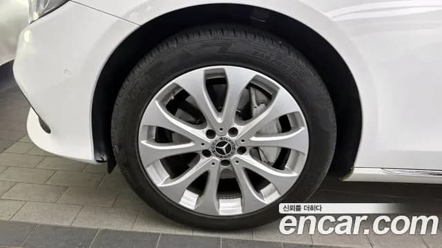 2017 Mercedes-Benz E-Class W213 E300 4MATIC Exclusive Sold VIN WDDZF4KBXHA258937 – photo 18 2017 Mercedes-Benz E-Class W213 E300 4MATIC Exclusive Sold VIN WDDZF4KBXHA258937 – photo 18