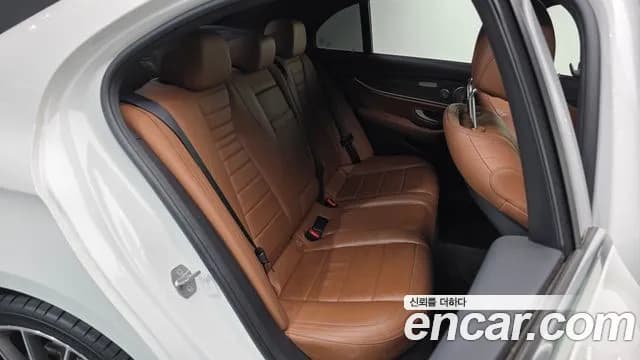 2018 Mercedes-Benz E-Class W213 E300 4MATIC AMG Line Sold VIN WDDZF4KBXJA429708 – interior seats 2018 Mercedes-Benz E-Class W213 E300 4MATIC AMG Line Sold VIN WDDZF4KBXJA429708 – interior seats