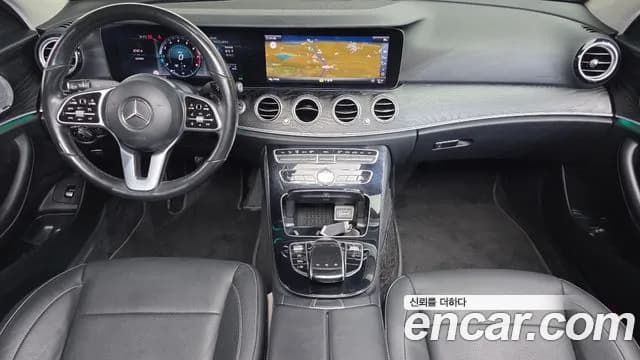 2019 Mercedes-Benz E-Class W213 E300 4MATIC Avnatgarde Sold VIN WDDZF4KBXKA536016 – exterior detail 2019 Mercedes-Benz E-Class W213 E300 4MATIC Avnatgarde Sold VIN WDDZF4KBXKA536016 – exterior detail