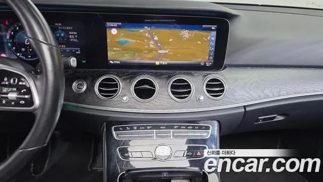 2019 Mercedes-Benz E-Class W213 E300 4MATIC Avnatgarde Sold VIN WDDZF4KBXKA536016 – photo 13 2019 Mercedes-Benz E-Class W213 E300 4MATIC Avnatgarde Sold VIN WDDZF4KBXKA536016 – photo 13