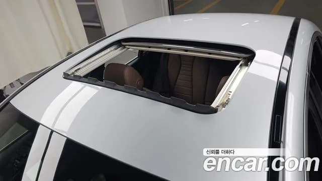 2019 Mercedes-Benz E-Class W213 E300 4MATIC Avnatgarde Sold VIN WDDZF4KBXKA539966 – exterior detail 2019 Mercedes-Benz E-Class W213 E300 4MATIC Avnatgarde Sold VIN WDDZF4KBXKA539966 – exterior detail