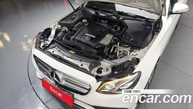 2019 Mercedes-Benz E-Class W213 E300 4MATIC Avnatgarde Sold VIN WDDZF4KBXKA552023 – exterior detail 2019 Mercedes-Benz E-Class W213 E300 4MATIC Avnatgarde Sold VIN WDDZF4KBXKA552023 – exterior detail