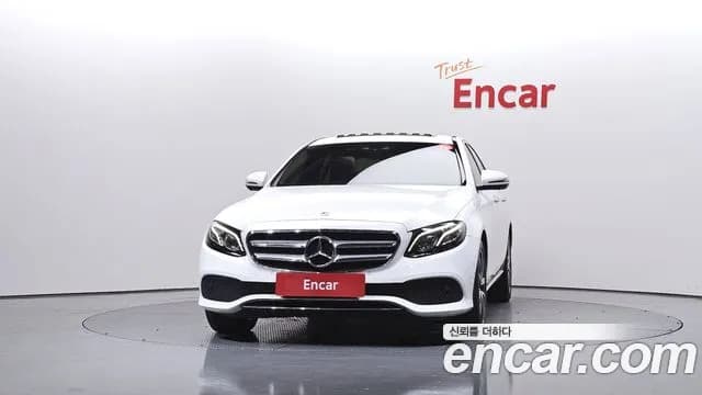 2019 Mercedes-Benz E-Class W213 E300 4MATIC Avnatgarde Sold VIN WDDZF4KBXKA552023 – photo 12 2019 Mercedes-Benz E-Class W213 E300 4MATIC Avnatgarde Sold VIN WDDZF4KBXKA552023 – photo 12