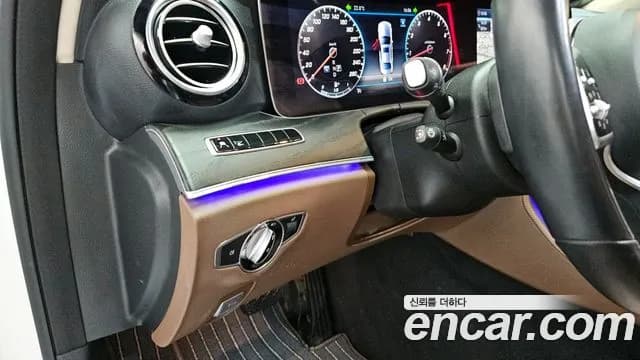 2019 Mercedes-Benz E-Class W213 E300 4MATIC Avnatgarde Sold VIN WDDZF4KBXKA552023 – photo 21 2019 Mercedes-Benz E-Class W213 E300 4MATIC Avnatgarde Sold VIN WDDZF4KBXKA552023 – photo 21