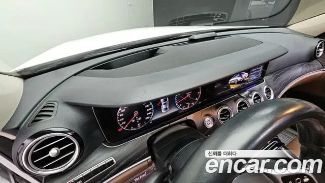 2019 Mercedes-Benz E-Class W213 E300 4MATIC Avnatgarde Sold VIN WDDZF4KBXKA552023 – photo 27 2019 Mercedes-Benz E-Class W213 E300 4MATIC Avnatgarde Sold VIN WDDZF4KBXKA552023 – photo 27