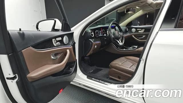 2019 Mercedes-Benz E-Class W213 E300 4MATIC Avnatgarde Sold VIN WDDZF4KBXKA552023 – photo 29 2019 Mercedes-Benz E-Class W213 E300 4MATIC Avnatgarde Sold VIN WDDZF4KBXKA552023 – photo 29