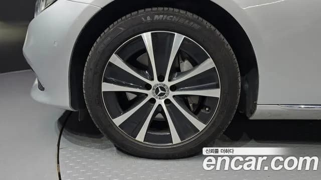 2019 Mercedes-Benz E-Class W213 E300e Exclusive Sold VIN WDDZF5DB2KA659229 – photo 17 2019 Mercedes-Benz E-Class W213 E300e Exclusive Sold VIN WDDZF5DB2KA659229 – photo 17