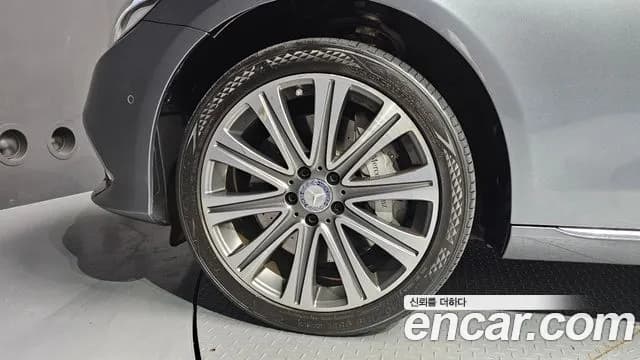 2017 Mercedes-Benz E-Class W213 E400 4MATIC Exclusive Sold VIN WDDZF6GB6HA220237 – front exterior 2017 Mercedes-Benz E-Class W213 E400 4MATIC Exclusive Sold VIN WDDZF6GB6HA220237 – front exterior