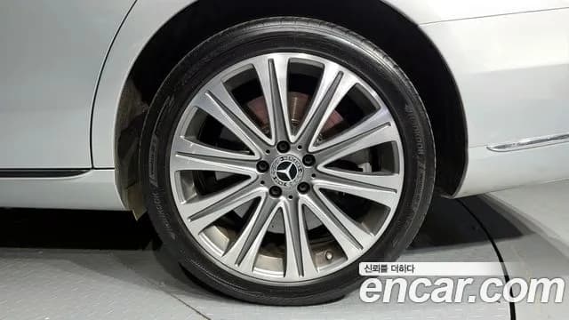 2017 Mercedes-Benz E-Class W213 E400 4MATIC Exclusive Sold VIN WDDZF6GB7HA266255 – interior seats 2017 Mercedes-Benz E-Class W213 E400 4MATIC Exclusive Sold VIN WDDZF6GB7HA266255 – interior seats