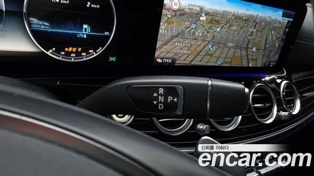 2017 Mercedes-Benz E-Class W213 E400 4MATIC Exclusive Sold VIN WDDZF6GB7HA266255 – photo 13 2017 Mercedes-Benz E-Class W213 E400 4MATIC Exclusive Sold VIN WDDZF6GB7HA266255 – photo 13