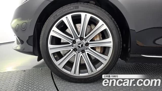 2019 Mercedes-Benz E-Class W213 E450 4MATIC Exclusive Sold VIN WDDZF6JB7KA566054 – side profile 2019 Mercedes-Benz E-Class W213 E450 4MATIC Exclusive Sold VIN WDDZF6JB7KA566054 – side profile