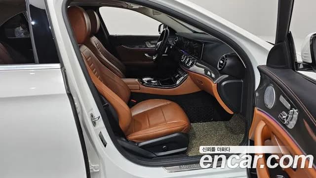 2019 Mercedes-Benz E-Class W213 E350 4MATIC AMG Line Sold VIN WDDZF8GB2KA588045 – rear exterior 2019 Mercedes-Benz E-Class W213 E350 4MATIC AMG Line Sold VIN WDDZF8GB2KA588045 – rear exterior