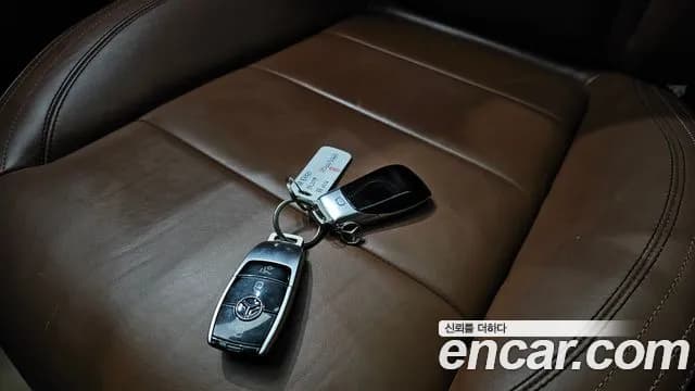 2019 Mercedes-Benz E-Class W213 E350 4MATIC AMG Line Sold VIN WDDZF8GB2KA588045 – photo 15 2019 Mercedes-Benz E-Class W213 E350 4MATIC AMG Line Sold VIN WDDZF8GB2KA588045 – photo 15