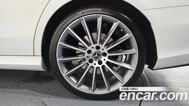 2019 Mercedes-Benz E-Class W213 E350 4MATIC AMG Line Sold VIN WDDZF8GB2KA588045 – photo 36 2019 Mercedes-Benz E-Class W213 E350 4MATIC AMG Line Sold VIN WDDZF8GB2KA588045 – photo 36