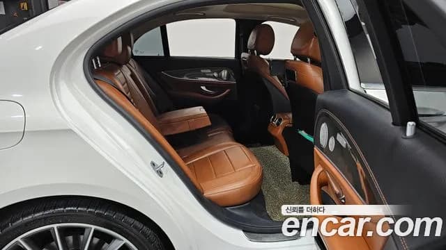 2019 Mercedes-Benz E-Class W213 E350 4MATIC AMG Line Sold VIN WDDZF8GB2KA588045 – photo 38 2019 Mercedes-Benz E-Class W213 E350 4MATIC AMG Line Sold VIN WDDZF8GB2KA588045 – photo 38