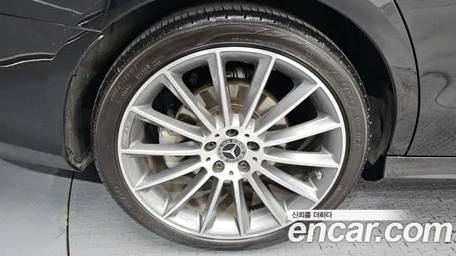 2019 Mercedes-Benz E-Class W213 E350 4MATIC AMG Line Sold VIN WDDZF8GB5KA572664 – photo 11 2019 Mercedes-Benz E-Class W213 E350 4MATIC AMG Line Sold VIN WDDZF8GB5KA572664 – photo 11