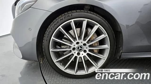 2019 Mercedes-Benz E-Class W213 E350 4MATIC AMG Line Sold VIN WDDZF8GB8KA693009 – photo 11 2019 Mercedes-Benz E-Class W213 E350 4MATIC AMG Line Sold VIN WDDZF8GB8KA693009 – photo 11