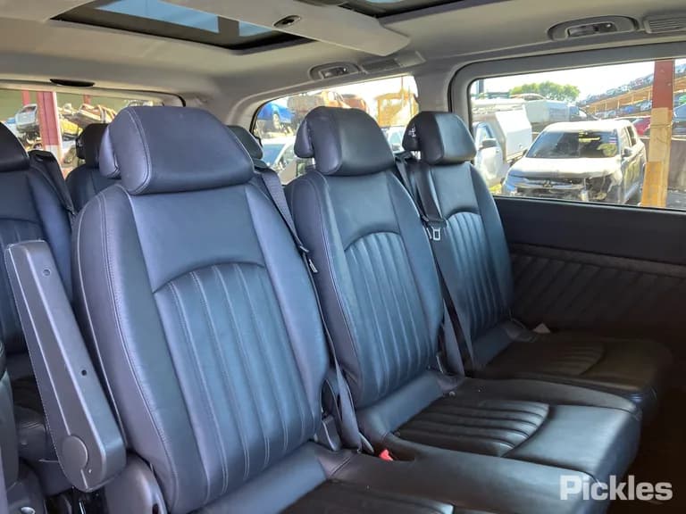 2013 Mercedes-Benz Viano Used VIN WDF63981323842129 – dashboard 2013 Mercedes-Benz Viano Used VIN WDF63981323842129 – dashboard