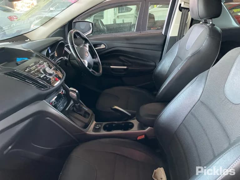 2013 Ford Kuga Used VIN WF0AXXWPMADR83063 – dashboard 2013 Ford Kuga Used VIN WF0AXXWPMADR83063 – dashboard