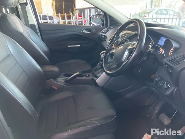 2013 Ford Kuga Used VIN WF0AXXWPMADR83063 – photo 16 2013 Ford Kuga Used VIN WF0AXXWPMADR83063 – photo 16