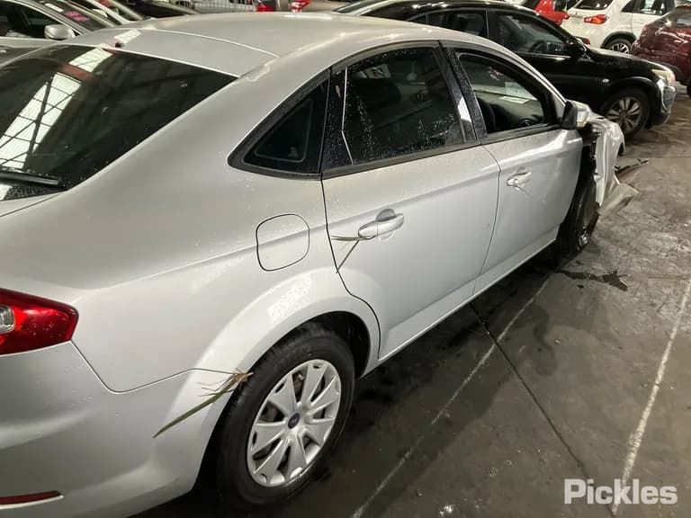 2014 Ford Mondeo Used VIN WF0EXXGBBEEJ57137 – photo 13 2014 Ford Mondeo Used VIN WF0EXXGBBEEJ57137 – photo 13