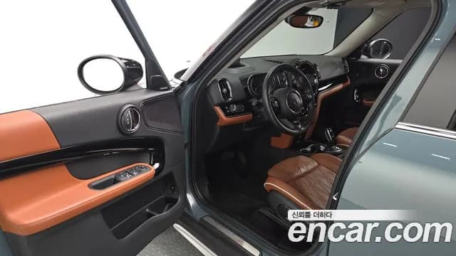 2021 Mini Cooper S Countryman ALL4 Sold VIN WMW11BS01M3N23443 – exterior detail 2021 Mini Cooper S Countryman ALL4 Sold VIN WMW11BS01M3N23443 – exterior detail