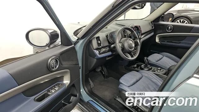 2023 Mini Cooper S Countryman ALL4 Sold VIN WMW11BS01P3P72720 – interior seats 2023 Mini Cooper S Countryman ALL4 Sold VIN WMW11BS01P3P72720 – interior seats