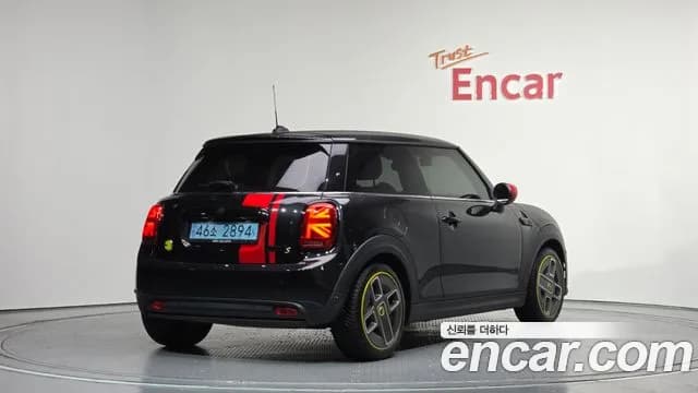 2023 Mini Cooper Electric SE Electric Sold VIN WMW11DJ00P2U23714 – photo 11 2023 Mini Cooper Electric SE Electric Sold VIN WMW11DJ00P2U23714 – photo 11