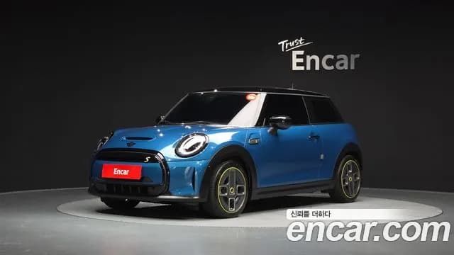 2024 Mini Cooper Electric SE Electric Sold VIN WMW11DJ00R2U51015 – trunk area 2024 Mini Cooper Electric SE Electric Sold VIN WMW11DJ00R2U51015 – trunk area