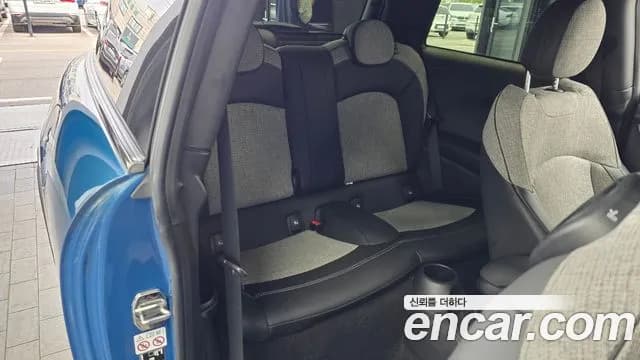 2022 Mini Cooper Electric Gen ZE Edition Sold VIN WMW11DJ01N2S30601 – exterior detail 2022 Mini Cooper Electric Gen ZE Edition Sold VIN WMW11DJ01N2S30601 – exterior detail