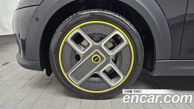 2023 Mini Cooper Electric SE Electric Sold VIN WMW11DJ08P2S66630 – dashboard 2023 Mini Cooper Electric SE Electric Sold VIN WMW11DJ08P2S66630 – dashboard