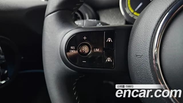 2023 Mini Cooper Electric SE Electric Sold VIN WMW11DJ08P2S66630 – photo 11 2023 Mini Cooper Electric SE Electric Sold VIN WMW11DJ08P2S66630 – photo 11