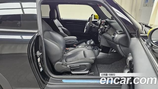 2023 Mini Cooper Electric SE Electric Sold VIN WMW11DJ08P2S66630 – photo 13 2023 Mini Cooper Electric SE Electric Sold VIN WMW11DJ08P2S66630 – photo 13