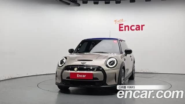2022 Mini Cooper Electric Gen ZE Edition Sold VIN WMW11DJ09N2S49073 – front exterior 2022 Mini Cooper Electric Gen ZE Edition Sold VIN WMW11DJ09N2S49073 – front exterior
