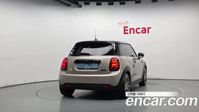 2022 Mini Cooper Electric Gen ZE Edition Sold VIN WMW11DJ09N2S49073 – photo 11 2022 Mini Cooper Electric Gen ZE Edition Sold VIN WMW11DJ09N2S49073 – photo 11