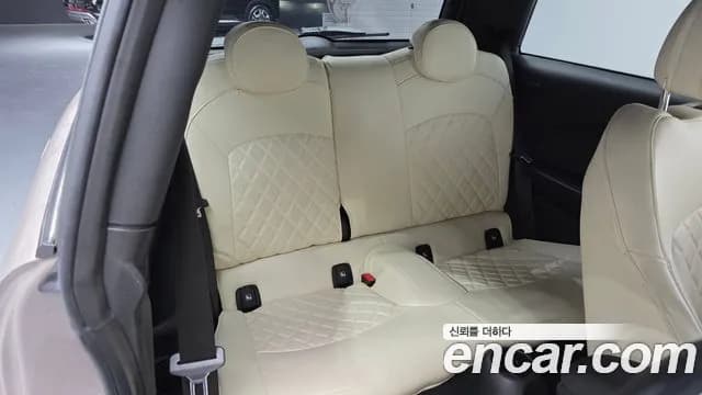 2022 Mini Cooper Electric Gen ZE Edition Sold VIN WMW11DJ09N2S49073 – photo 15 2022 Mini Cooper Electric Gen ZE Edition Sold VIN WMW11DJ09N2S49073 – photo 15