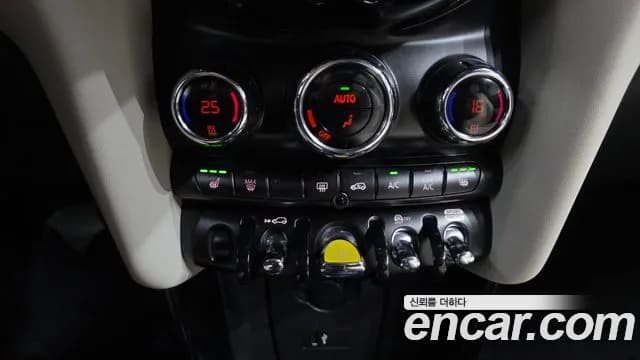 2022 Mini Cooper Electric Gen ZE Edition Sold VIN WMW11DJ09N2S49073 – photo 24 2022 Mini Cooper Electric Gen ZE Edition Sold VIN WMW11DJ09N2S49073 – photo 24