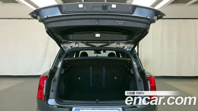 2025 Mini Cooper S Countryman 3rd Gen ALL4 Favoured Sold VIN WMW21GA05S7R36507 – interior seats 2025 Mini Cooper S Countryman 3rd Gen ALL4 Favoured Sold VIN WMW21GA05S7R36507 – interior seats